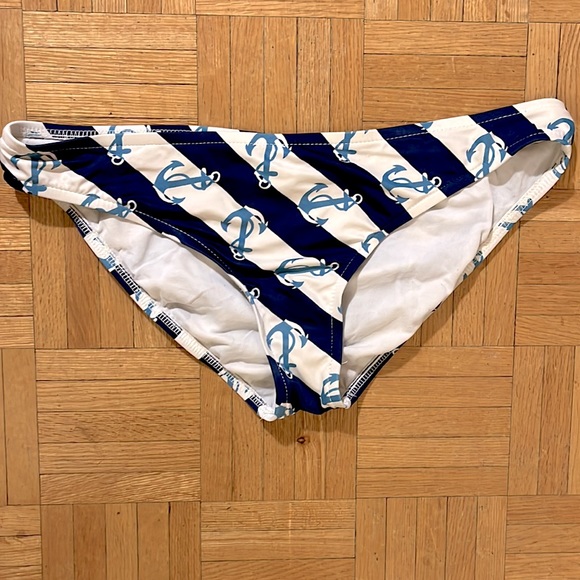 L* Space Anchor Bikini. - Picture 3 of 7